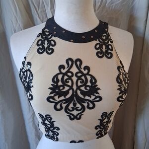Tenth House Womens  Elegant Black  Cream Sequin Embroidered Crop Dance Top MED
